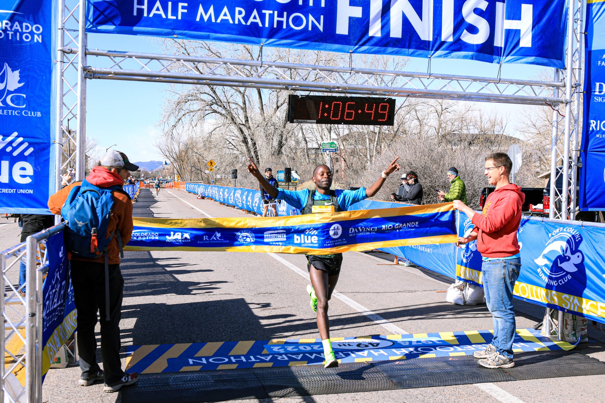 Dominic Korir Sets New Course Record at 2022 Horsetooth Half Marathon